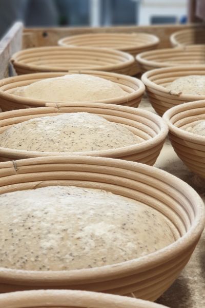 A l'obrador del forn de pa